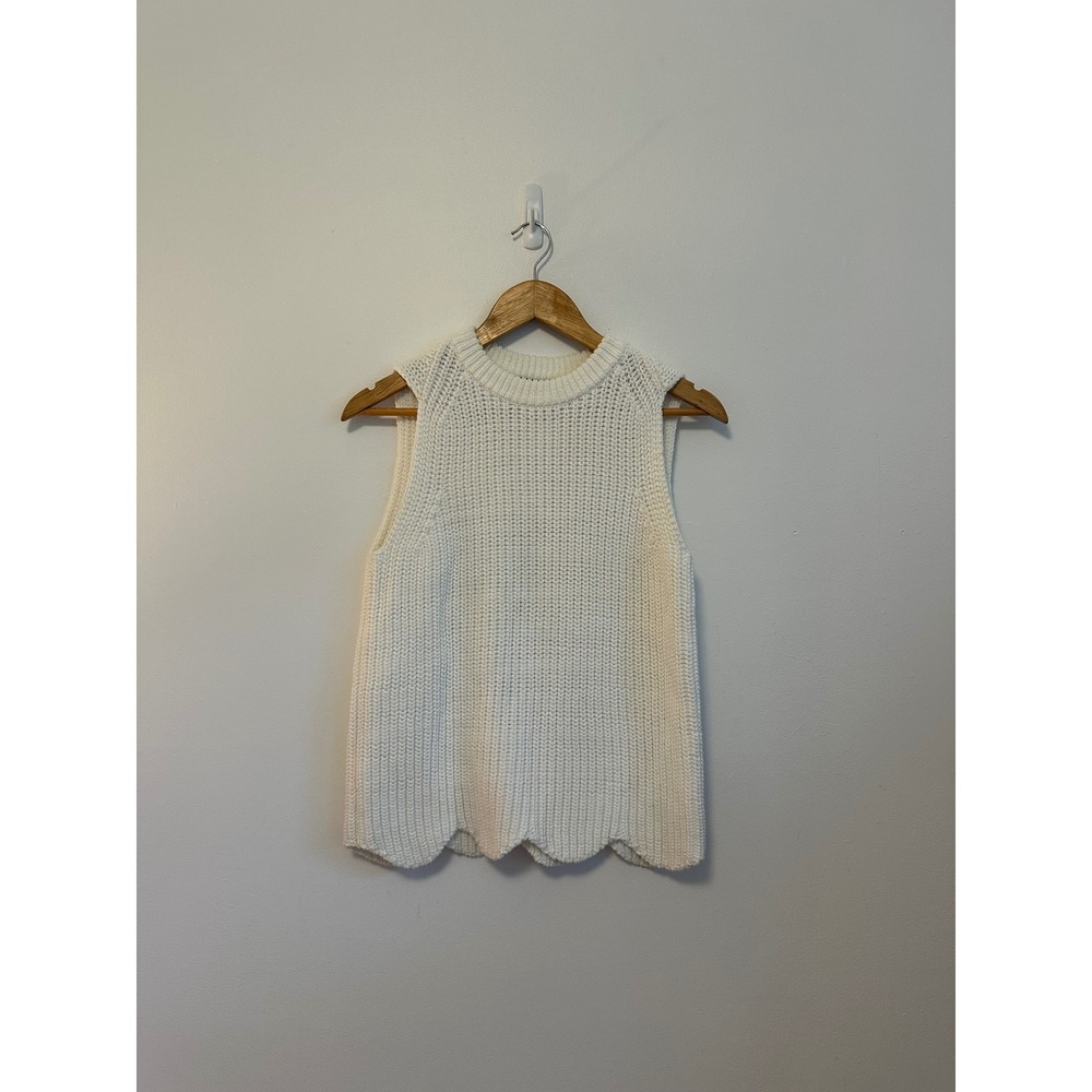 J. Crew Ivory White Chunky Knit Scalloped Hem Sleeveless Sweater |‎ Size Small